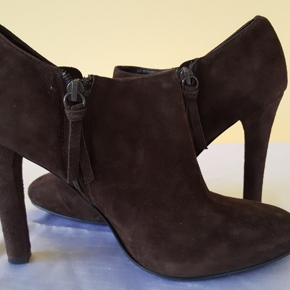 Authentic Ralph Lauren Brown Suede Bootie size 8 - Picture 3 of 5
